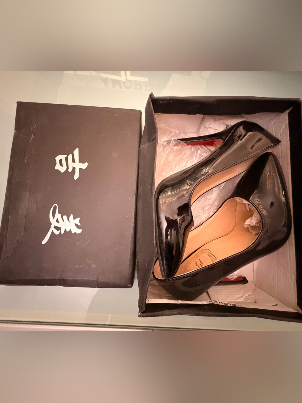 Black Patent Leather Women’s Pumps